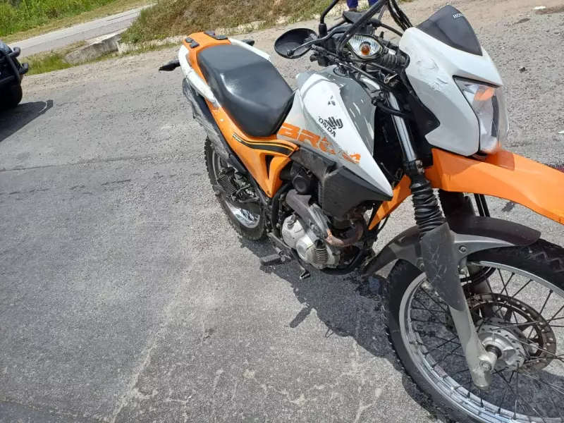 Tragédia na BR-232: Caminhoneiro invade contramão e mata motociclista em acidente chocante