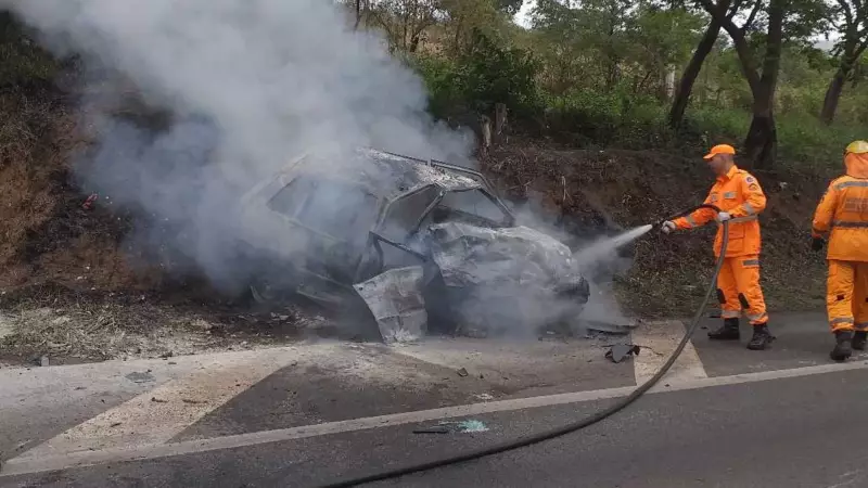Tragédia na MG-050: Colisão seguida de incêndio deixa duas vítimas fatais