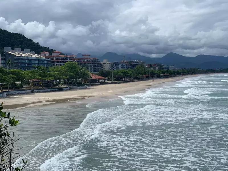 Tragédia no Litoral Norte: Surfistas Encontram Corpo Boiando no Mar de Ubatuba