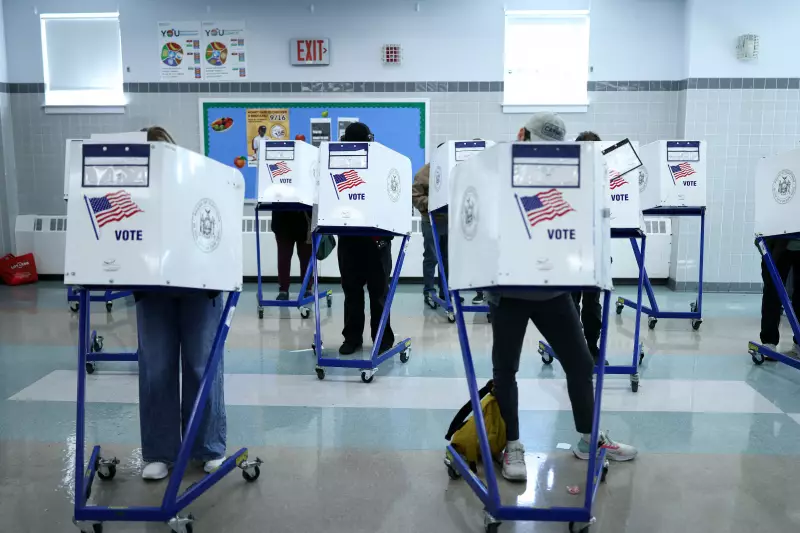 Trump em Campo: Eleições nos EUA Testam Influência do Ex-Presidente em Estados-Chave