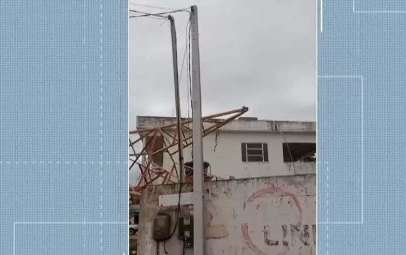 Ventania derruba torre de transmissão em São Francisco de Itabapoana