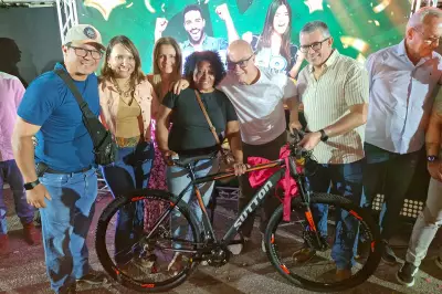 Festa do Servidor em Pinda: Um Sucesso Absoluto com Shows e Homenagens aos Heróis do Município