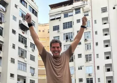 Maior árvore de Natal do Rio: 80 metros na Enseada de Botafogo