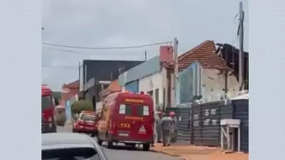 Telhado de oficina desaba em Ribeirão Preto: acidente provoca destruição total