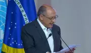 Alckmin debate tarifaço de Trump com setor da construção