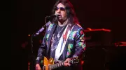 Aos 74 anos, morre Ace Frehley, guitarrista fundador do Kiss