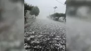 Chuva de granizo causa estragos em Palmeira D'Oeste (SP)