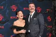 Criadores de Stranger Things quebram silêncio sobre denúncia contra David Harbour
