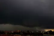 Defesa Civil emite alerta de tempestades em SP até terça-feira