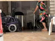 Denúncia Chocante: Idosos Mantidos em Condições Desumanas em Asilo Clandestino para Economizar Fraldas