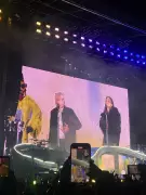 Dua Lipa celebra música brasileira com Brown e Caetano em show histórico