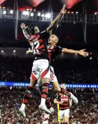 Flamengo Atropela o Sport com Show no Maracanã e Retoma Liderança do Brasileirão
