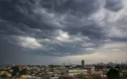 Frente fria provoca alerta de tempestades em 104 cidades de Goiás