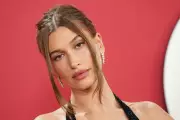 Hailey Bieber revela segredos da pele perfeita sem botox