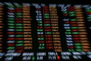 Ibovespa sobe para 157 mil pontos com expectativa de corte de juros nos EUA