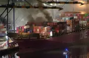 Incêndio e explosão em navio no Porto de Los Angeles aciona alerta