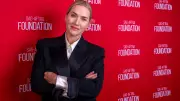 Kate Winslet revela constrangimento com vestido transparente ao conhecer rei Charles