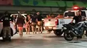 Motociclista sem capacete tenta fugir de abordagem e agride agentes do Detran-AM em Manaus
