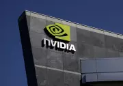 NVIDIA atinge US$ 5 trilhões e vale o DOBRO do PIB brasileiro: entenda o fenômeno