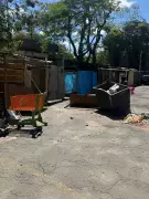 Operação em Barra Mansa remove barracos usados como 'garagens' pelo tráfico