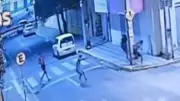Polícia prende dupla suspeita de assassinato brutal na Grande Fortaleza | Cena dramática é flagrada em vídeo