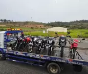 PRF prende motociclistas por manobras radicais e perigosas na MG-120 em Viçosa