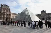 Relatório Acusa Louvre: Compra de Obras de Arte em Detrimento da Segurança do Museu