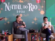 Árvore de Natal de 80 metros ilumina Enseada de Botafogo no Rio