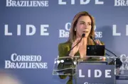 Soraya Thronicke elogia Contarato como 'mais macho' do Congresso