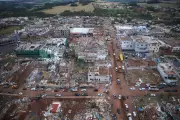 Tornado EF3 devasta 90% de Rio Bonito do Iguaçu com ventos de 250 km/h