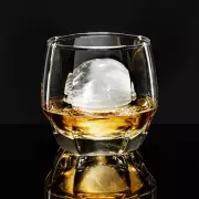 Whisky Adulterado com Metanol: Apreensão em MT Alerta para Risco à Saúde Pública