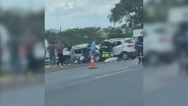 Acidente fatal na BR-153: 2 mortos e 2 graves, incluindo criança