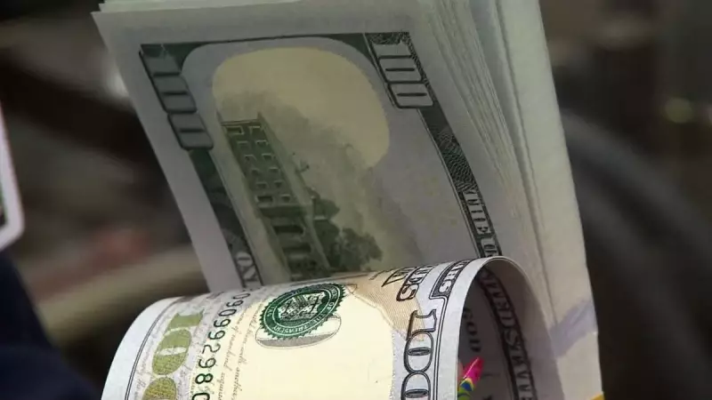 Bolsa bate novo recorde e supera 164 mil pontos; dólar cai perto de R$ 5,30