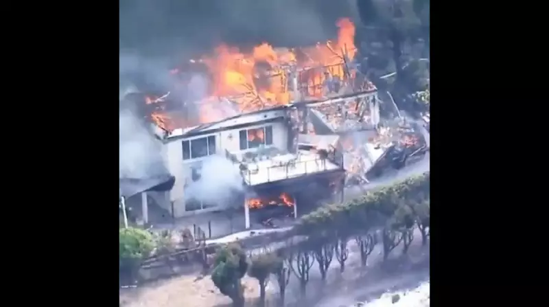 Incêndio florestal em Sydney destrói 12 casas e milhares de hectares