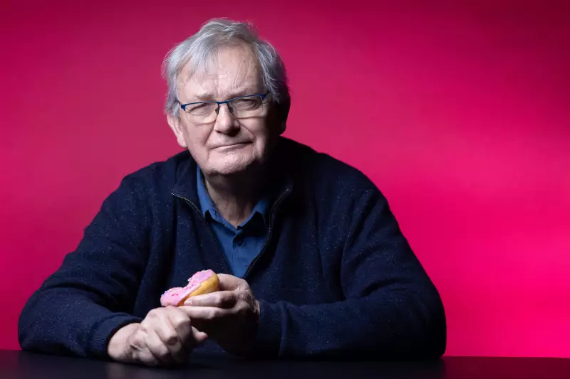Morre aos 73 anos Martin Parr, fotógrafo britânico famoso por retratos do cotidiano
