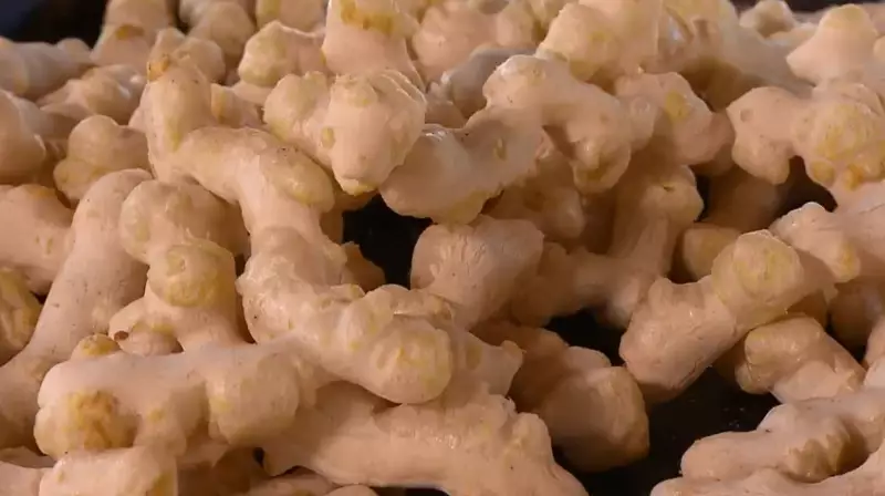 Receita de biscoito de polvilho une tradição mineira e memória afetiva no Alto Tietê