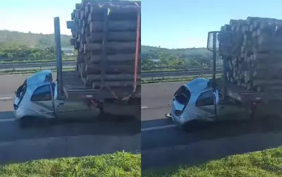 Acidente grave na SP-258: carro fica preso sob caminhão em Itapeva