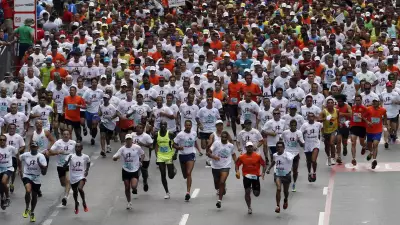 Calor de 38°C desafia atletas na 100ª São Silvestre; hidratação é chave