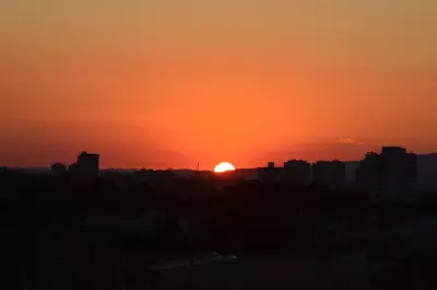 Onda de calor bate recordes históricos no Vale do Paraíba no Natal de 2025