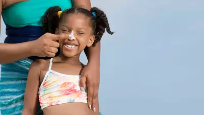 Proteção solar infantil: regras da pediatra para bebês e crianças