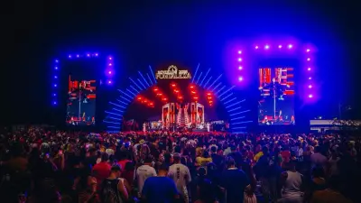 Réveillon 2026 em Fortaleza atrai multidão e inicia celebração dos 300 anos