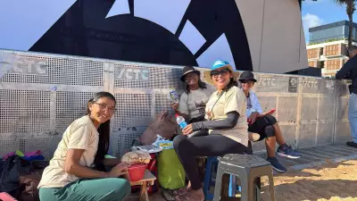 Show de Frei Gilson atrai multidão na Orla de João Pessoa; veja horários