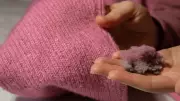 3 métodos eficazes para remover bolinhas de roupas de inverno