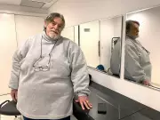 4 atores brilham no teatro em 2025 com monólogos de sucesso