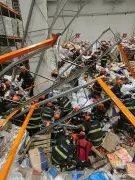 Acidente grave: 80 toneladas congeladas caem sobre funcionário em SP