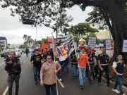 Aeroviários protestam em Congonhas por melhores condições de trabalho
