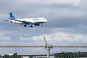 Avião da JetBlue quase colide com aeronave militar dos EUA perto da Venezuela