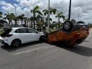 Bebê de 3 meses escapa ileso após carro capotar em colisão na Zona Sul de Natal