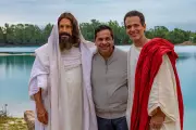 Caco Ciocler, ator judeu, interpreta Jesus no filme espírita 'Emmanuel'