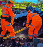 Casal fica ferido após casa improvisada desabar em Januária